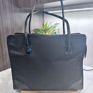 Salvatore Ferragamo Black Leather Tote with Structured Design